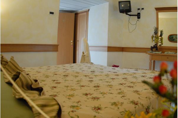 Hotel Pace San Giovanni Rotondo Room photo